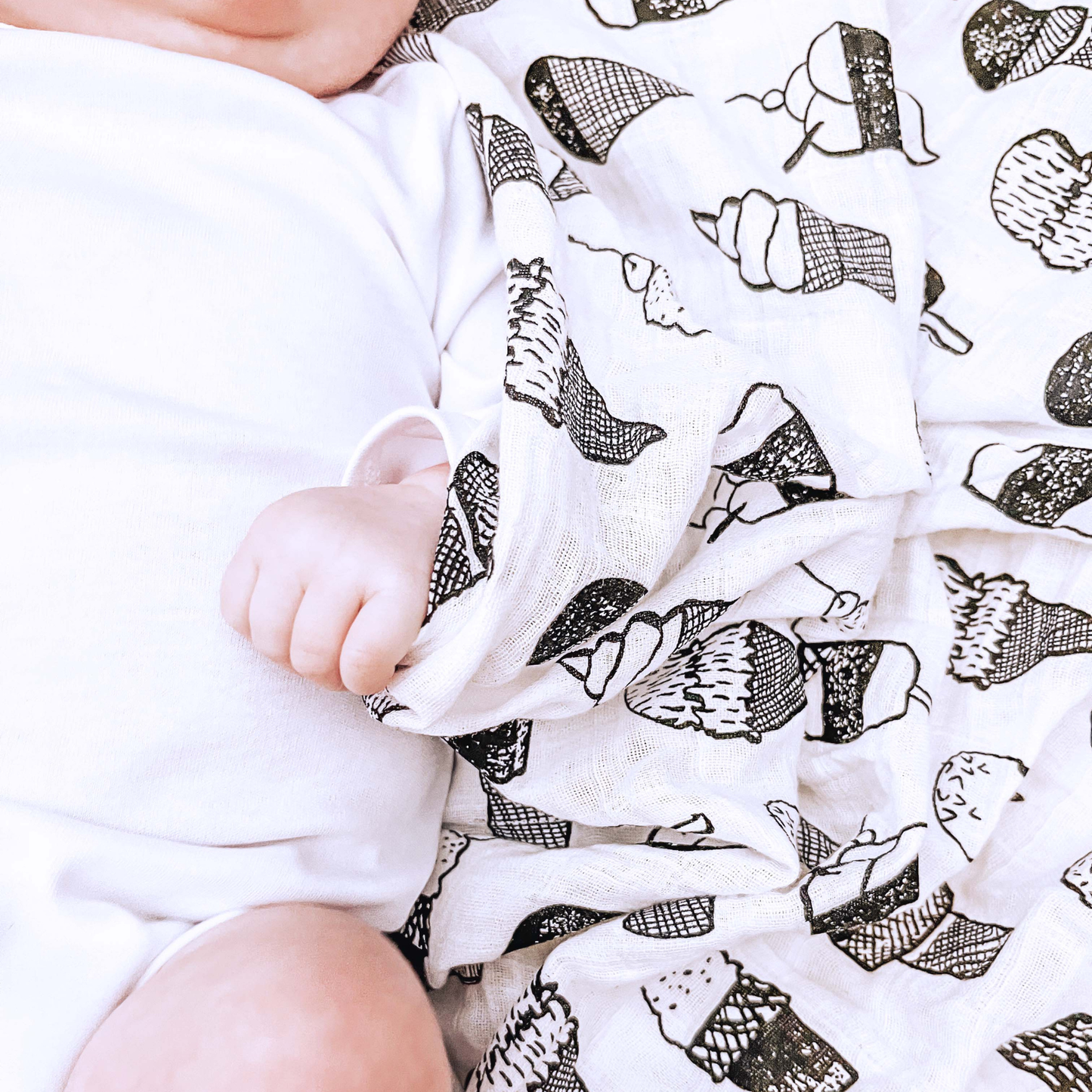 Organic Muslin Wrap "Ice Cream"
